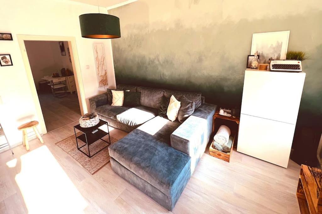 Suburban Jungle Apartment Бохум Екстериор снимка